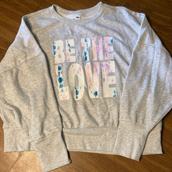 Old Navy Women’s Sweatshirt - Picture 3 of 7
